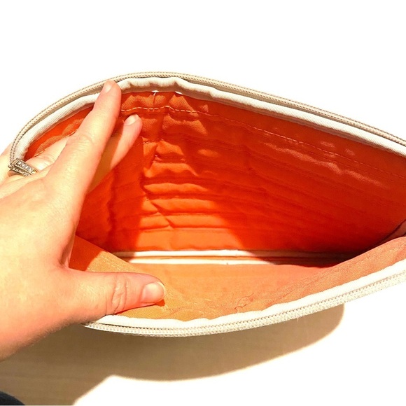 Belkin Polka Dot Tablet Zipper Case Pouch - Picture 3 of 5